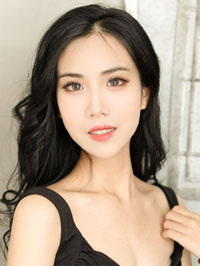 Asian woman Qingyao (Yao) from Xi'an, China