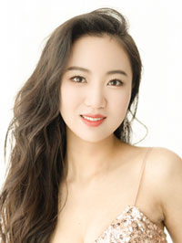 Asian woman Jinyu (Yu) from Taiyuan, China