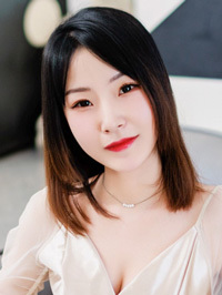 Asian woman Xiaoxin (Xin) from Taiyuan, China