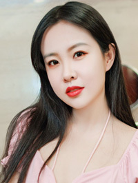 Asian woman Ziwen (Wen) from Taiyuan, China