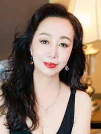 Asian woman Yuxia (Xia) from Beibaixiang, China