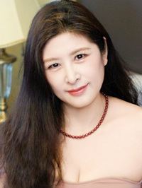 Asian woman Qiong (Qiong) from Chaohu, China