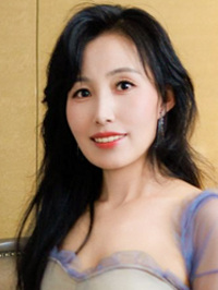 Asian woman Lifang (Fang) from Taiyuan, China