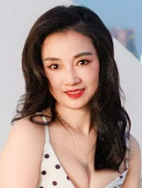 Asian woman Jie (Jie) from Shanghai, China