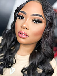 Latin single Carolina from Cartagena, Colombia