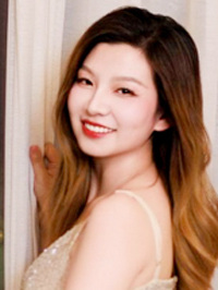 Asian woman Juan (Juan) from Chengdu, China
