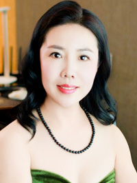 Asian woman Yingyi (Yi) from Huadian, China