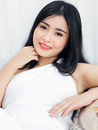 Asian woman Thuy Trang (Trang) from Ho Chi Minh City, Vietnam