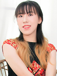 Asian woman Thi Hong Uyen (Uyen) from Ho Chi Minh City, Vietnam