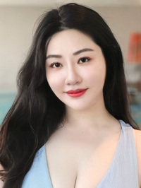 Asian woman Kehan (Selena) from Shanghai, China