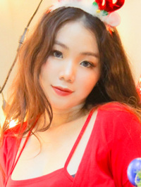 Asian woman Tran Bao Ngoc (Ngoc) from Ho Chi Minh City, Vietnam