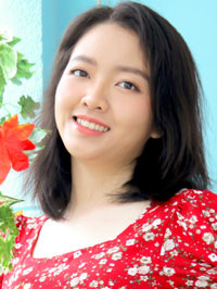 Asian woman Ngoc Huong (Huong) from Ho Chi Minh City, Vietnam