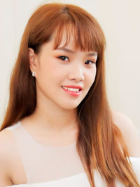 Asian woman Hong Yen (Yen) from Ho Chi Minh City, Vietnam