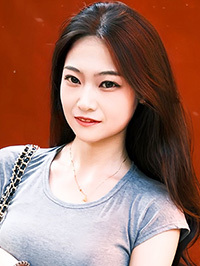 Asian single Min from Shanghai, China