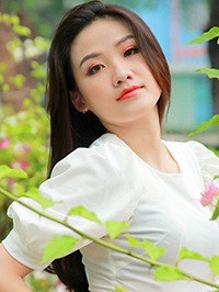 Asian woman Hong Nhung (Nhung) from Ho Chi Minh City, Vietnam