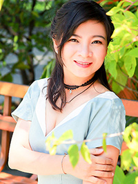Asian woman Thi Vu Hoang (Hoang) from Ho Chi Minh City, Vietnam