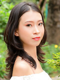 Asian woman Thi Tra Giang (Giang) from Ho Chi Minh City, Vietnam