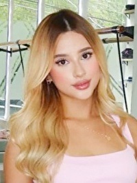 Latin single Paulina from Bogotá, Colombia