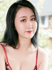 Asian woman Yuyang (Yang) from Beijing, China