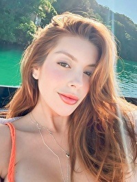 Latin single Bruna from Porto Alegre, Brazil