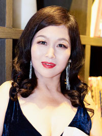 Asian woman Xiaohong (Hong) from Handan, China
