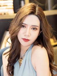Asian woman Jiaxin (Xin) from Handan, China