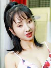 Asian woman Qianliang (Liang) from Changsha, China