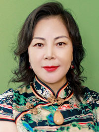 Asian woman Zhiqiang (Qiang) from Yiyang, China