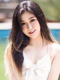 Asian woman Yajuan (Juan) from Baotou, China