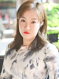 Asian woman Tiantian (Tian) from Gongyi, China