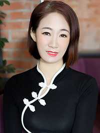 Asian woman Lihong (Hong) from Waigaoqiao, China