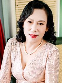 Asian woman Liping (Ping) from Suzhou, China