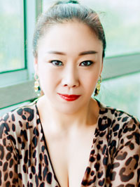 Asian woman Fengyan (Yan) from Jiamusi, China