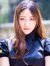 Asian woman Wanting (Ting) from Kaifeng, China