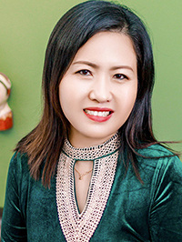 Asian woman Ping (Ping) from Qingdao, China