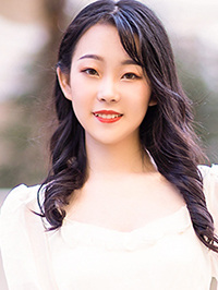 Asian woman Na (Na) from Hefei, China