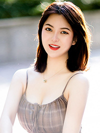 Asian woman Xiuting (Ting) from Guangzhou, China