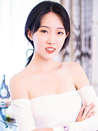 Asian woman Ziyun (Yun) from Xingtai, China