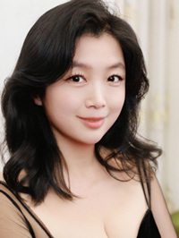 Asian single Qian from Zhengzhou, China