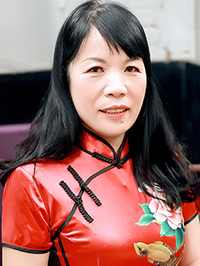 Asian woman Yuqing (Qing) from Zhengzhou, China