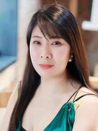 Asian woman Jingtao (Tao) from Zhengzhou, China