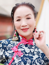 Asian woman Suling (Ling) from Zhengzhou, China