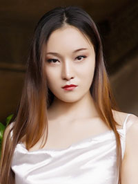 Asian woman Beibei (Bei) from Zhengzhou, China