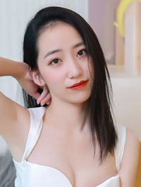 Asian woman Hongkun (Kun) from Chengdu, China