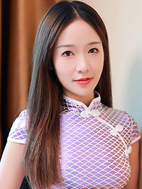 Asian woman Rui (Rui) from Chengdu, China