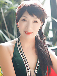 Asian woman Lin (Lin) from Zhengzhou, China