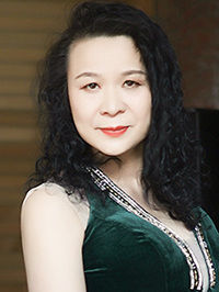 Asian woman Qinglan (Lan) from Zhengzhou, China