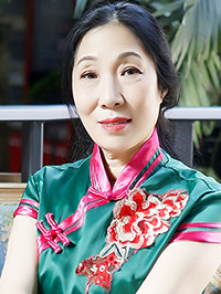Asian woman Xinxia (Xia) from Zhengzhou, China
