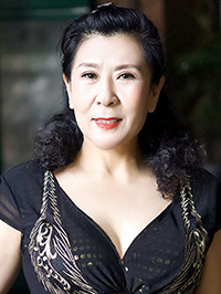 Asian woman Cailian (Lian) from Zhengzhou, China