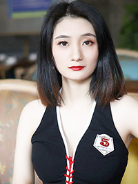 Asian woman Chenghua (Hua) from Zhengzhou, China